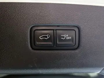 2022 Kia Carnival с пробегом 143 375 км