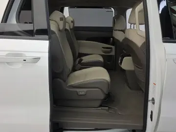 2022 Kia Carnival с пробегом 30 674 км