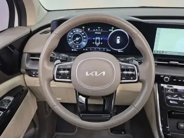 2022 Kia Carnival с пробегом 30 674 км