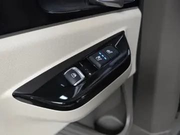 2022 Kia Carnival с пробегом 30 674 км