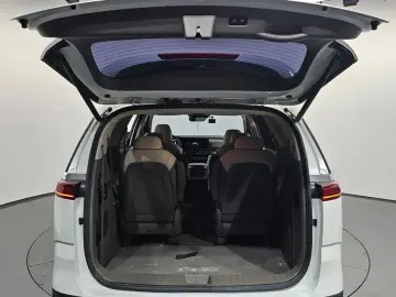 2021 Kia Carnival с пробегом 56 334 км