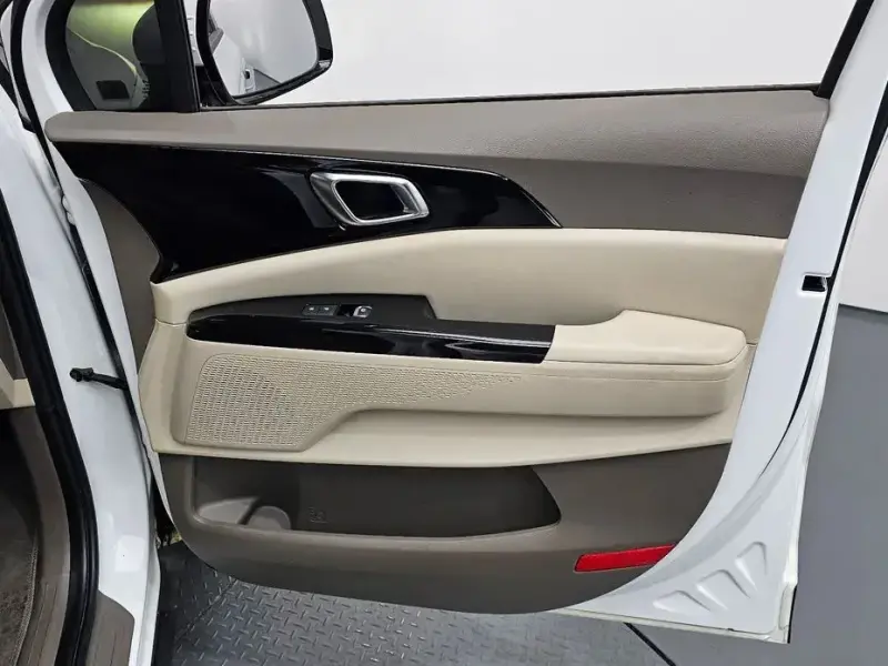 2021 Kia Carnival с пробегом 56 334 км