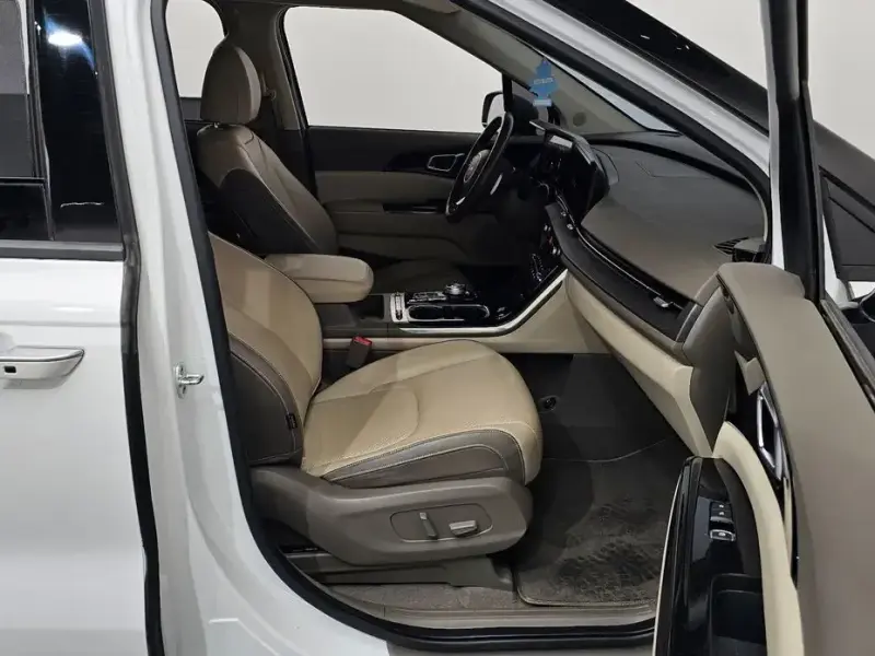 2021 Kia Carnival с пробегом 56 334 км