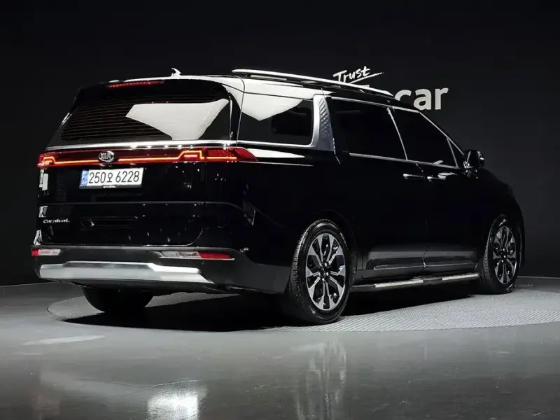 2021 Kia Carnival с пробегом 51 600 км