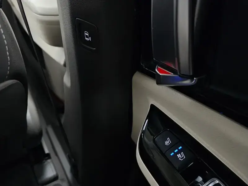 2021 Kia Carnival с пробегом 56 334 км