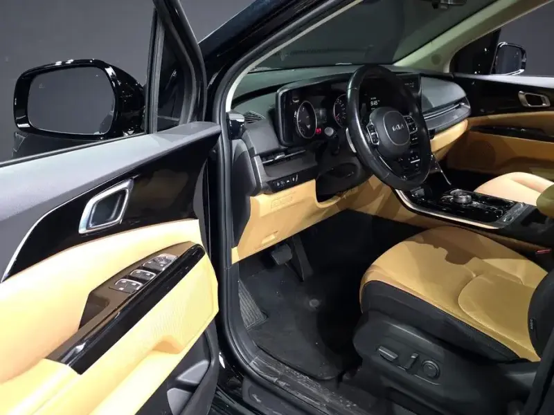 2022 Kia Carnival с пробегом 69 321 км