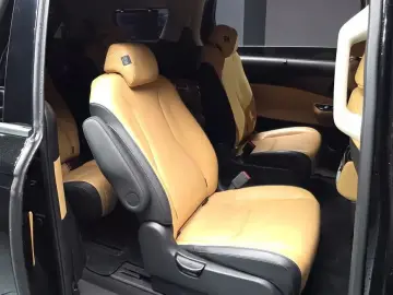 2022 Kia Carnival с пробегом 69 321 км