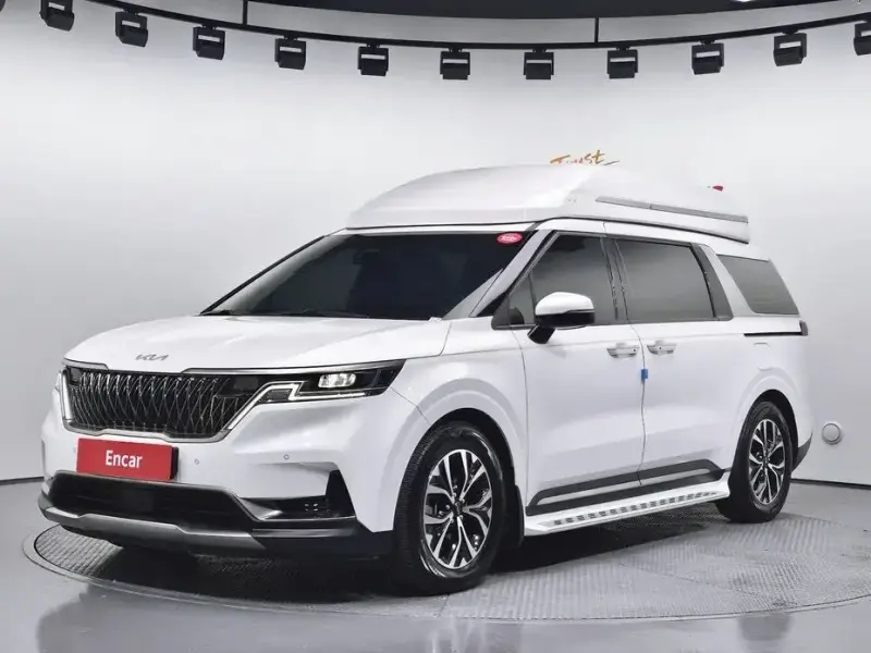 2023 Kia Carnival с пробегом 48 238 км