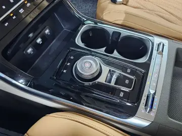 2023 Kia Carnival с пробегом 48 238 км