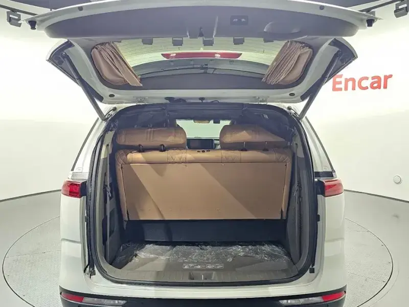 2023 Kia Carnival с пробегом 48 238 км