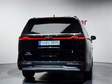 2022 Kia Carnival с пробегом 22 557 км