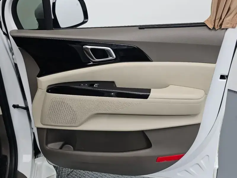 2023 Kia Carnival с пробегом 48 238 км