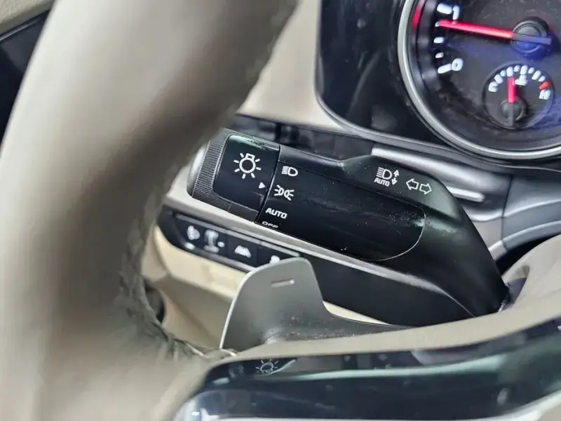 2023 Kia Carnival с пробегом 48 238 км