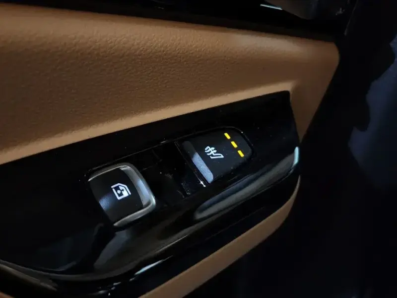 2022 Kia Carnival с пробегом 22 557 км