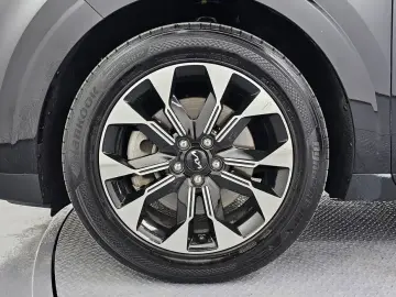 2023 Kia Carnival с пробегом 77 263 км