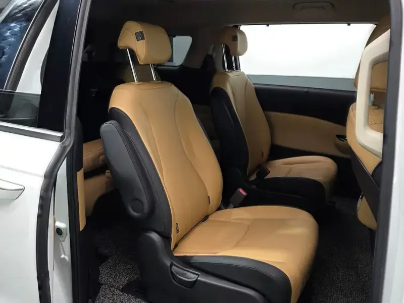 2021 Kia Carnival с пробегом 37 464 км