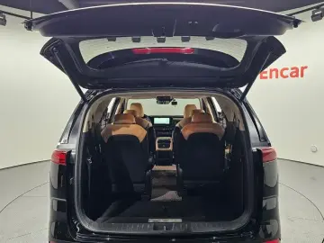 2023 Kia Carnival с пробегом 77 263 км