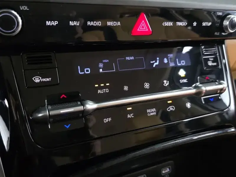 2021 Kia Carnival с пробегом 37 464 км