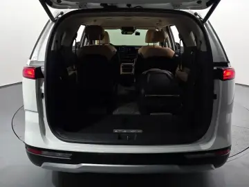 2021 Kia Carnival с пробегом 37 464 км
