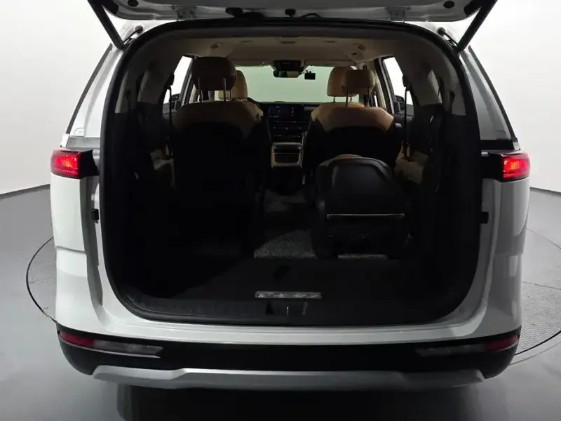 2021 Kia Carnival с пробегом 37 464 км
