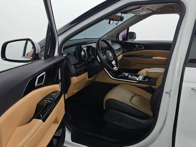 2021 Kia Carnival с пробегом 59 980 км