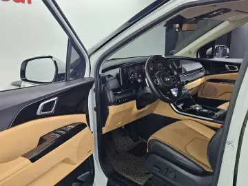 2021 Kia Carnival с пробегом 79 527 км