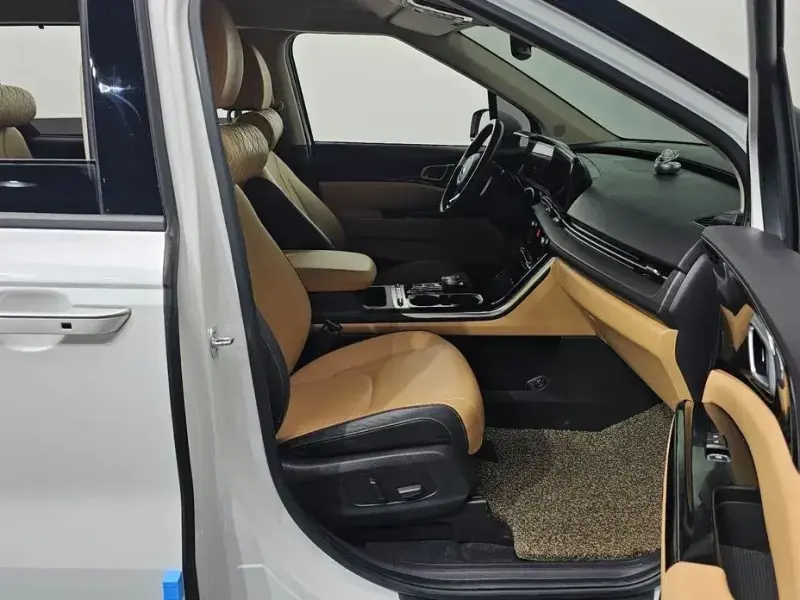 2021 Kia Carnival с пробегом 79 527 км