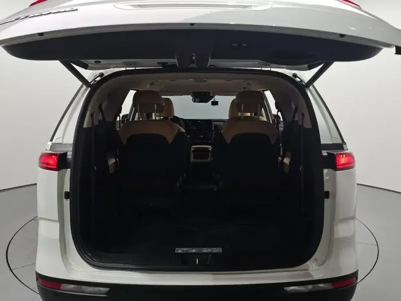 2021 Kia Carnival с пробегом 59 980 км