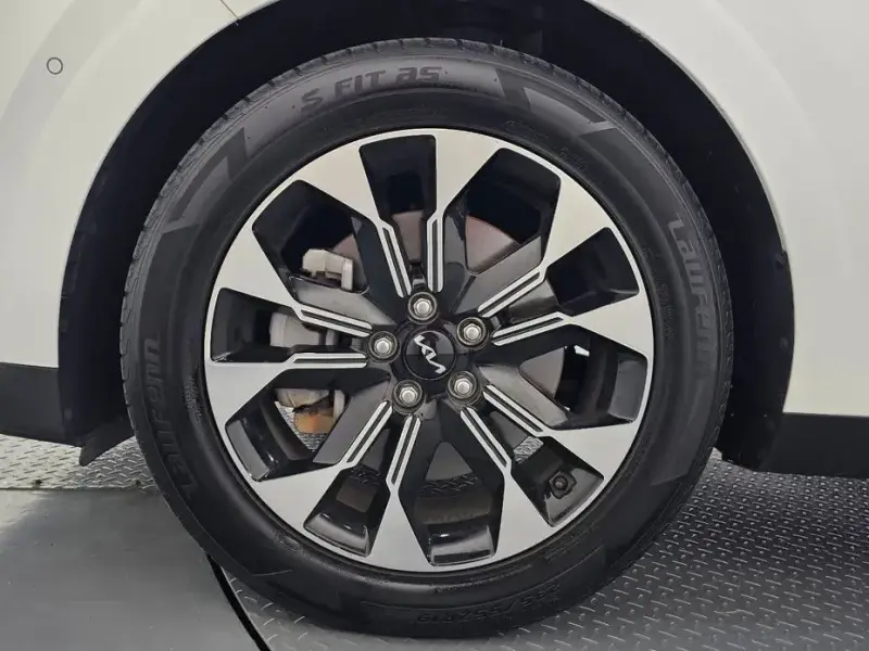 2022 Kia Carnival с пробегом 62 547 км