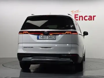 2021 Kia Carnival с пробегом 142 267 км