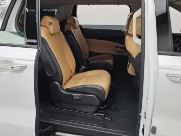 2022 Kia Carnival с пробегом 62 547 км
