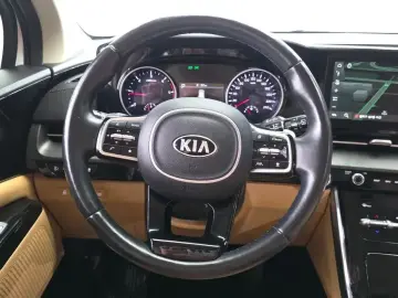 2021 Kia Carnival с пробегом 142 267 км