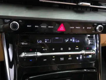 2021 Kia Carnival с пробегом 142 267 км