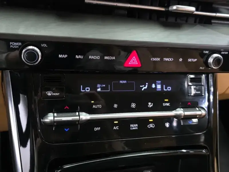 2021 Kia Carnival с пробегом 142 267 км