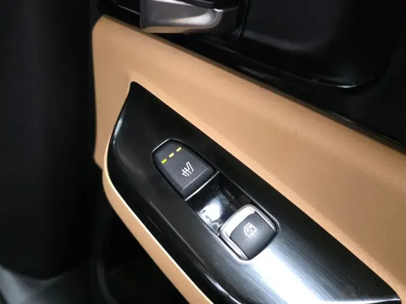 2021 Kia Carnival с пробегом 142 267 км