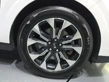 2021 Kia Carnival с пробегом 142 267 км