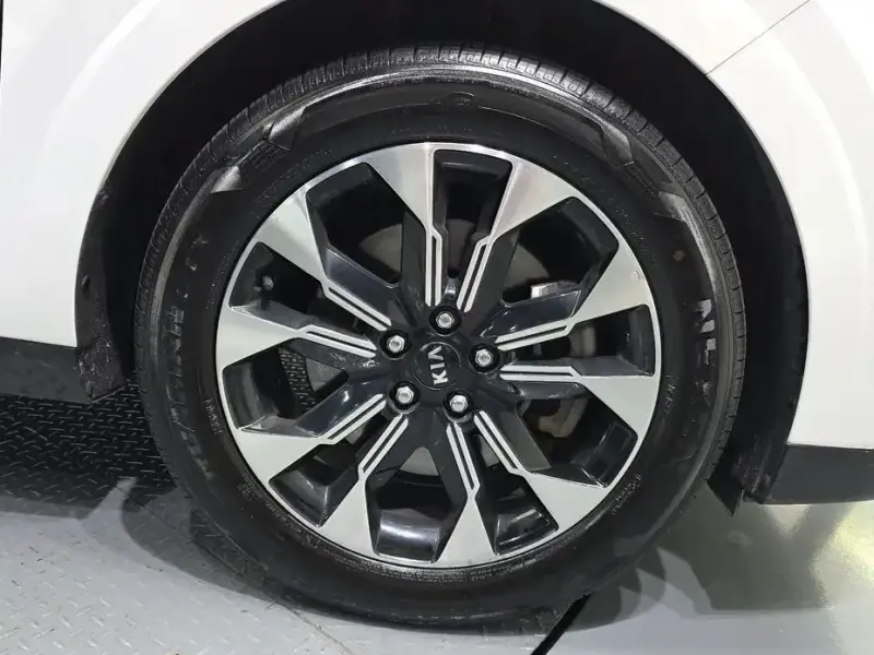 2021 Kia Carnival с пробегом 142 267 км