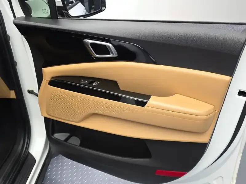 2021 Kia Carnival с пробегом 142 267 км