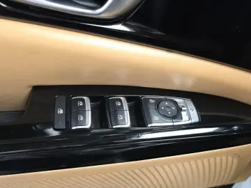 2021 Kia Carnival с пробегом 142 267 км