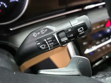 2021 Kia Carnival с пробегом 142 267 км