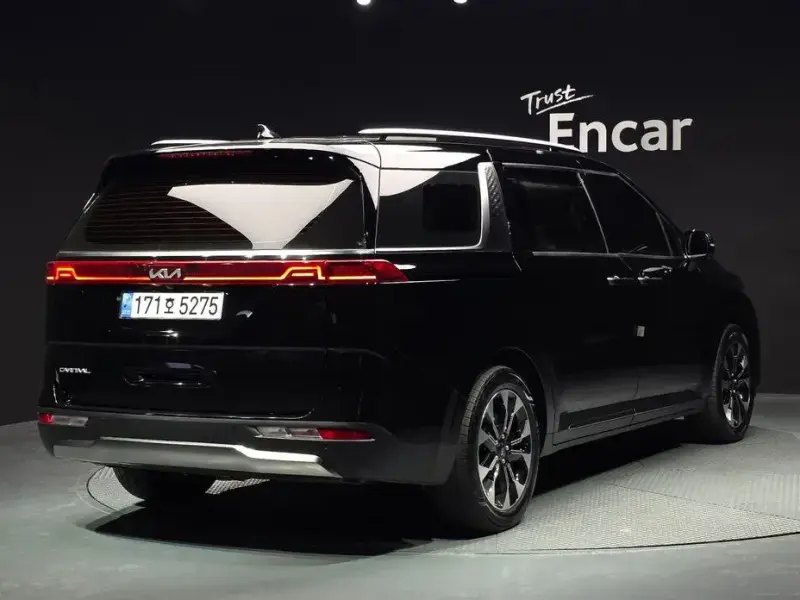 2022 Kia Carnival с пробегом 39 650 км