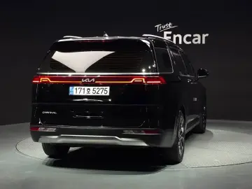 2022 Kia Carnival с пробегом 39 650 км