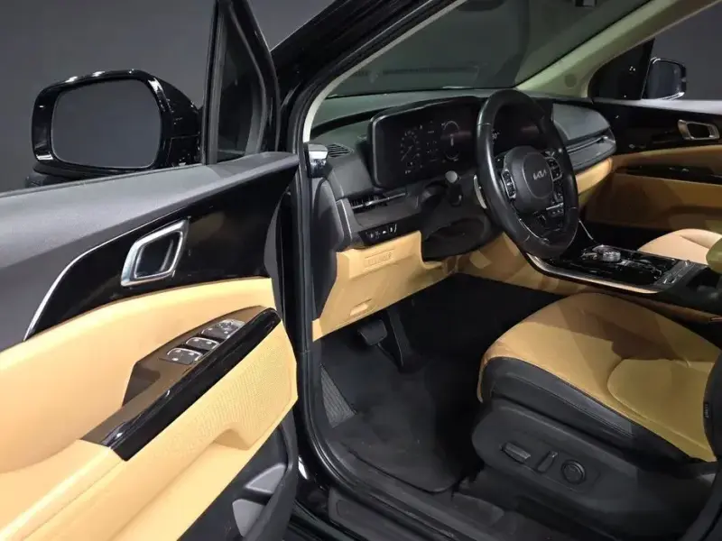 2022 Kia Carnival с пробегом 39 650 км