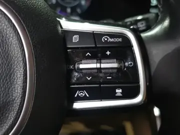 2022 Kia Carnival с пробегом 39 650 км