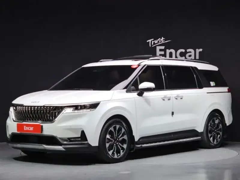 2023 Kia Carnival с пробегом 37 411 км