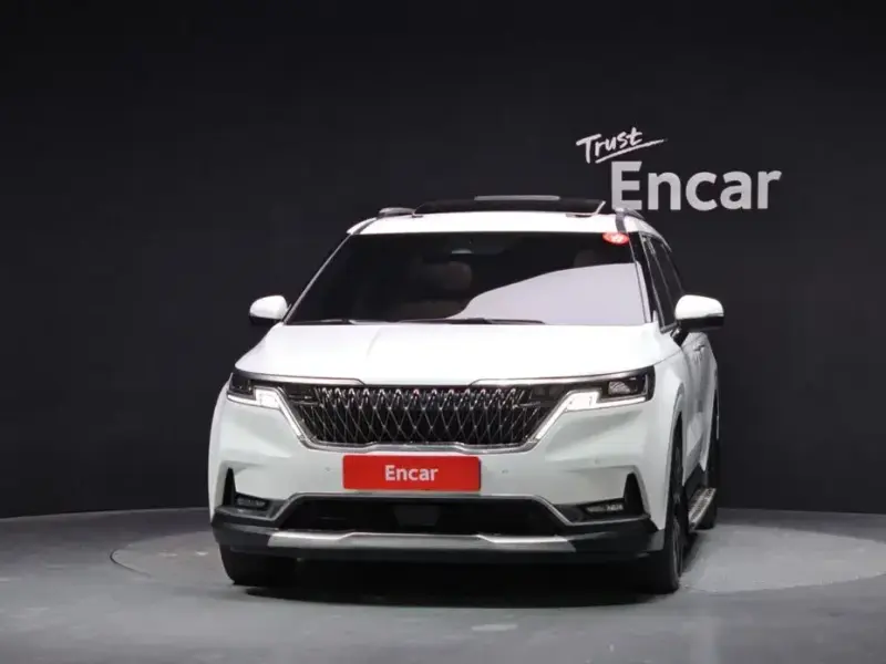 2023 Kia Carnival с пробегом 37 411 км