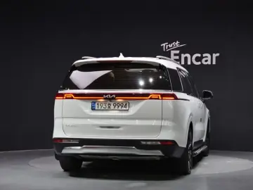2023 Kia Carnival с пробегом 37 411 км