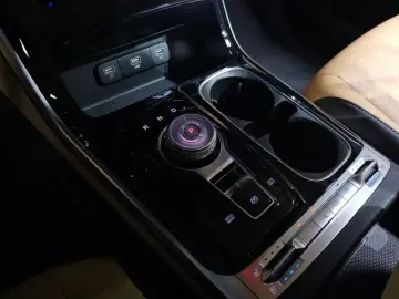 2023 Kia Carnival с пробегом 37 411 км