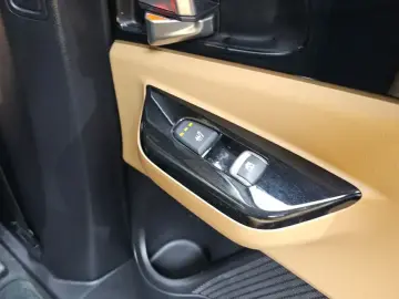 2023 Kia Carnival с пробегом 37 411 км