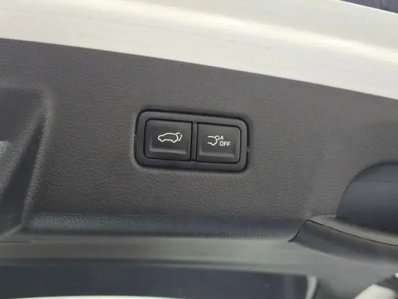 2023 Kia Carnival с пробегом 37 411 км
